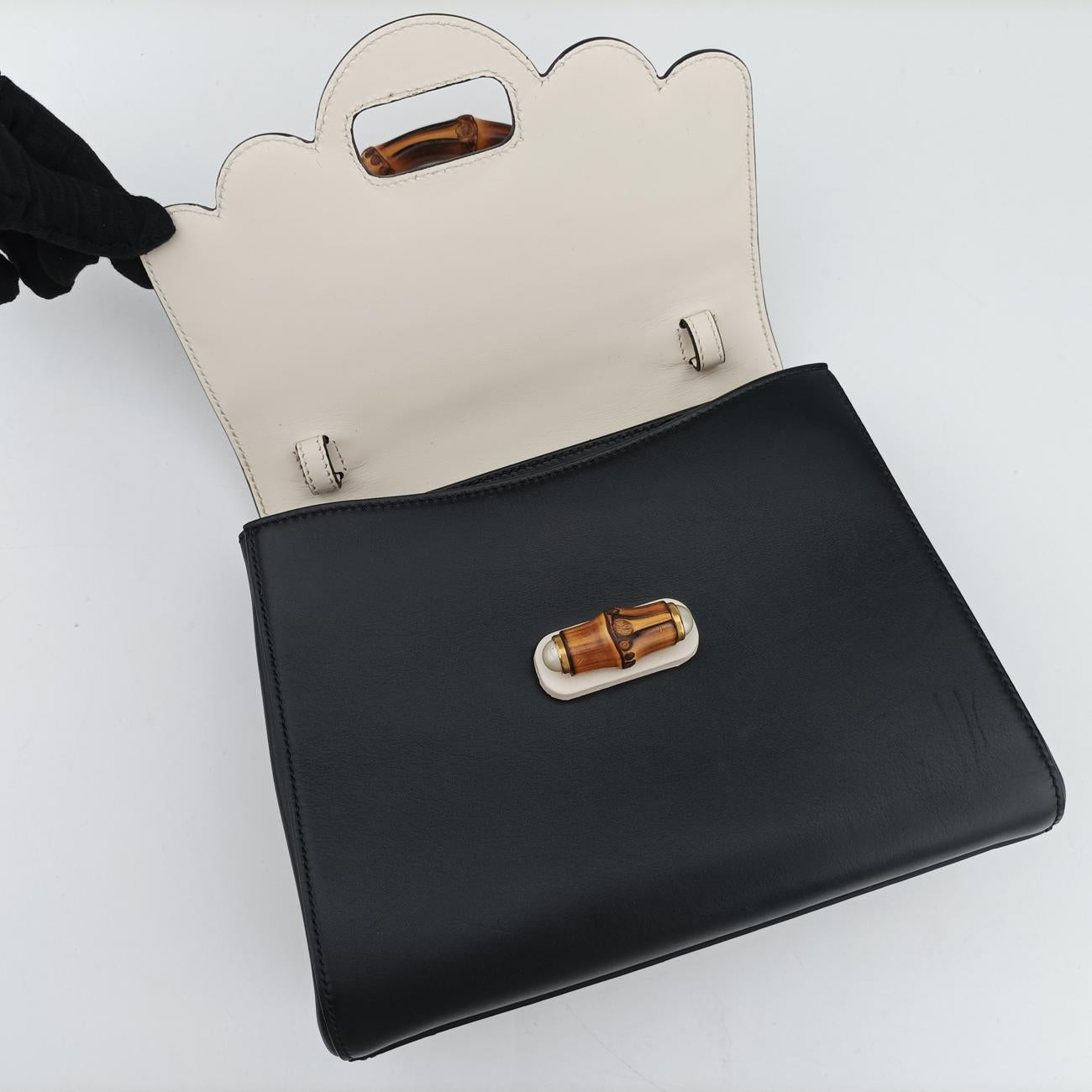 Bamboo Pearl StuddedBlack×whiteLeather476448B022393744バンブー パールスタッズブラック×ホワイトレザー476448B022393744