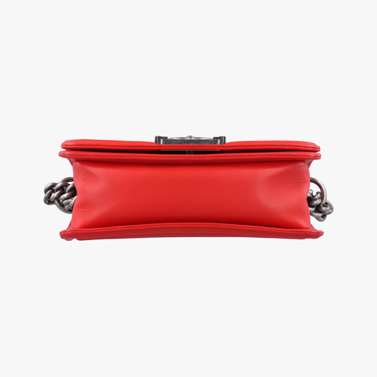 BOY CHANELRedStingray LeatherA6706318136877ボーイシャネルレッドスティングレイレザーA6706318136877