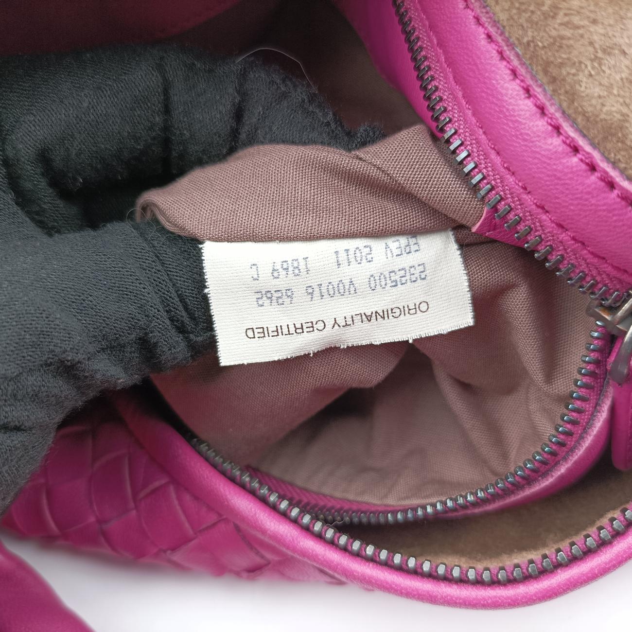 IntrecciatoRoselambskin232500 V0016 6262 EPEV 2011 1869 Cイントレチャートローズ レッドラムスキン232500 V0016 6262 EPEV 2011 1869 C