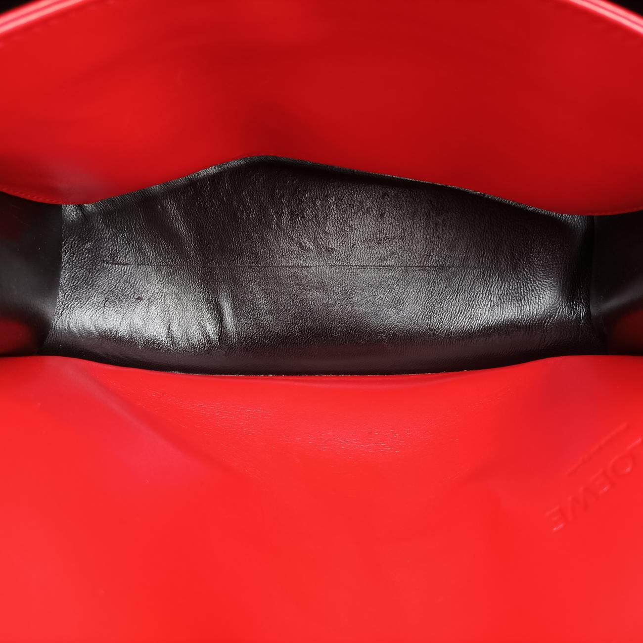 BarcelonaRedLeather061707バルセロナレッドレザー061707
