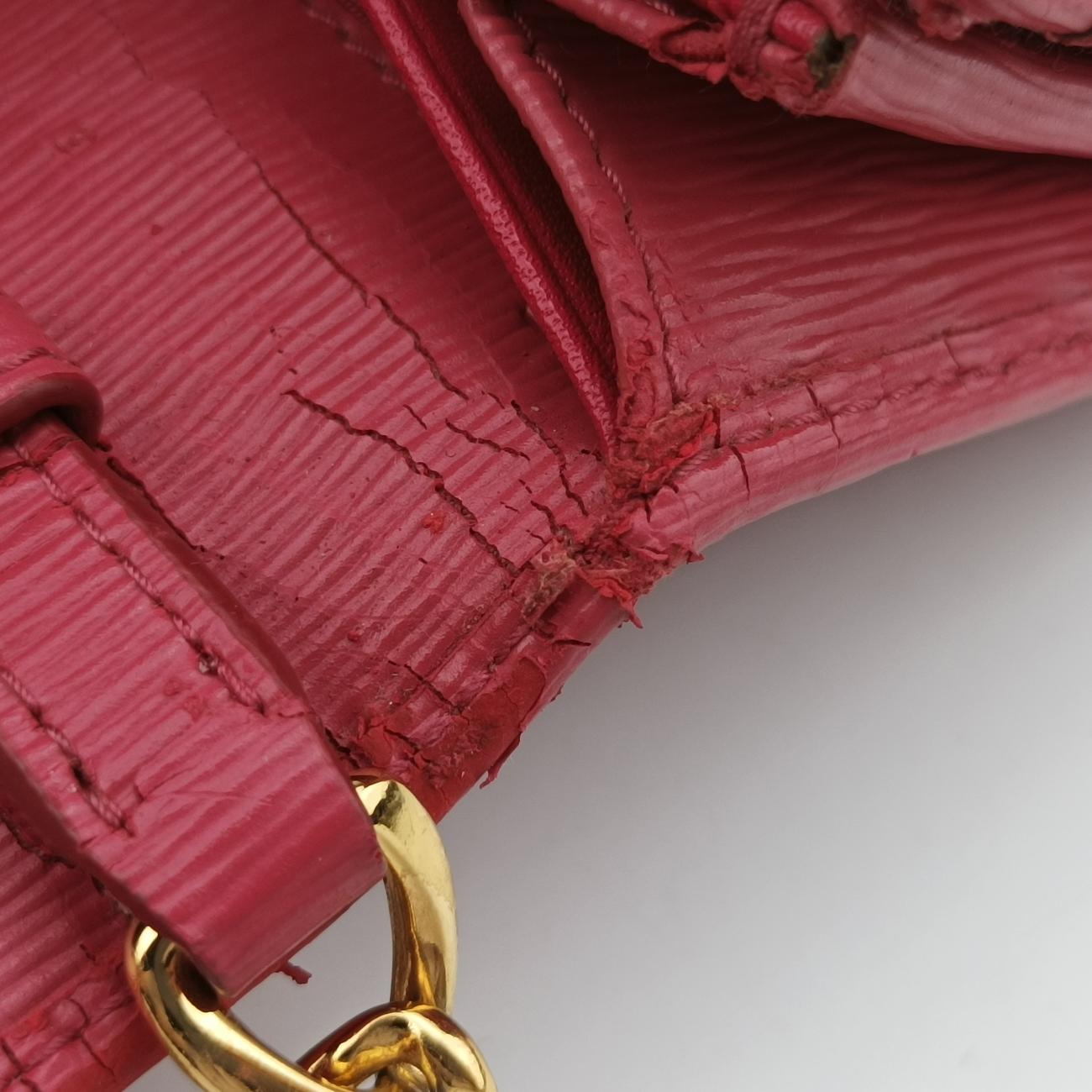 Metal Wallet on Chain Cornflower ClutchPinkSaffiano Leather1MT290165メタル ウォレット オン チェーン コーンフラワー クラッチピンクサフィアーノレザー1MT290165