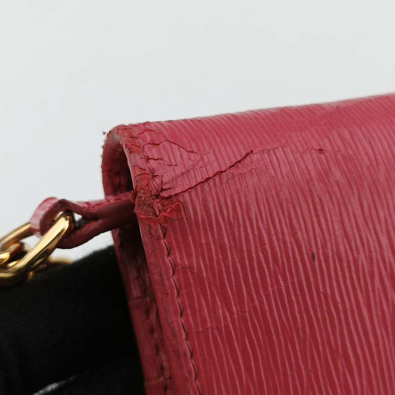 Metal Wallet on Chain Cornflower ClutchPinkSaffiano Leather1MT290165メタル ウォレット オン チェーン コーンフラワー クラッチピンクサフィアーノレザー1MT290165