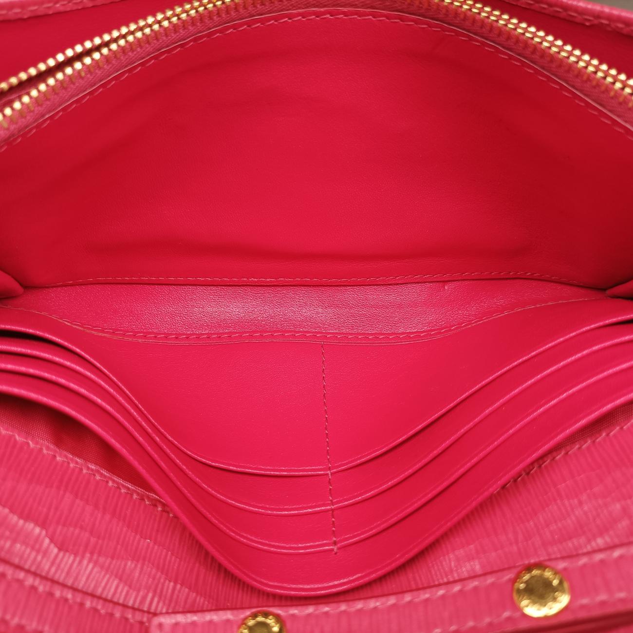 Metal Wallet on Chain Cornflower ClutchPinkSaffiano Leather1MT290165メタル ウォレット オン チェーン コーンフラワー クラッチピンクサフィアーノレザー1MT290165