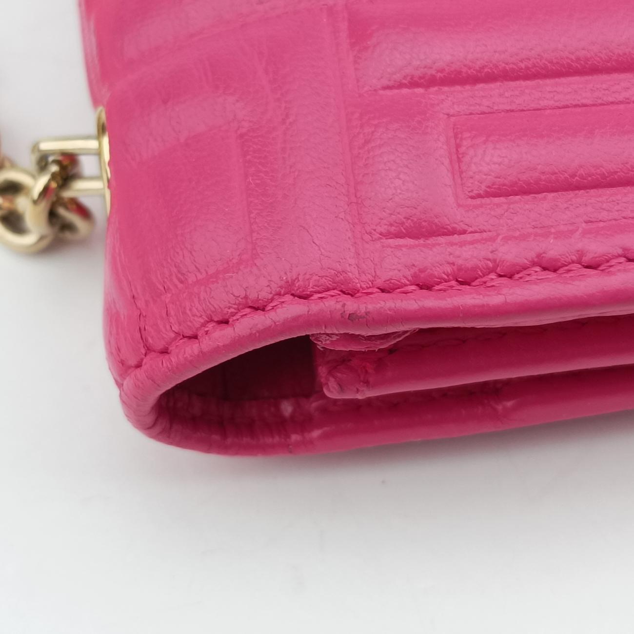 Embossed LogoPinkLeather8M02192401-8M0219-YMY-089エンボス ロゴピンクレザー8M02192401-8M0219-YMY-089