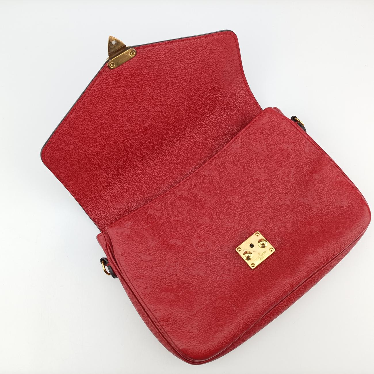 Pochette MeTIS MMScarlet RedMonogram EmpreinteM44155DU0167ポシェットメティスMMスカーレットモノグラム アンプラントM44155DU0167