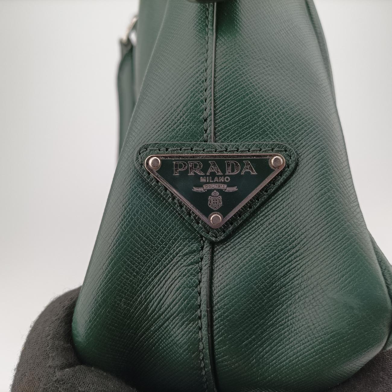 business bag briefcaseGreenSAFFIANO Leather2VE36358/C 173ビジネスバッグ ブリーフケースグリーンサフィアーノレザー2VE36358/C 173