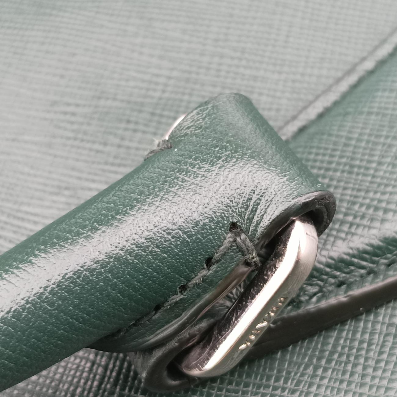 business bag briefcaseGreenSAFFIANO Leather2VE36358/C 173ビジネスバッグ ブリーフケースグリーンサフィアーノレザー2VE36358/C 173