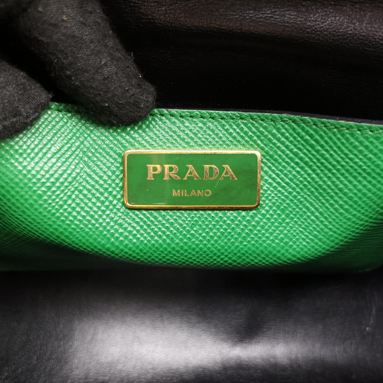 Cuir Studded Open PromenadeGreenSAFFIANO　LeatherBN27536 113プロムナード スタッズグリーンサフィアーノレザーBN27536 113