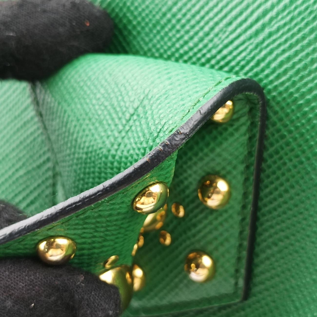 Cuir Studded Open PromenadeGreenSAFFIANO　LeatherBN27536 113プロムナード スタッズグリーンサフィアーノレザーBN27536 113
