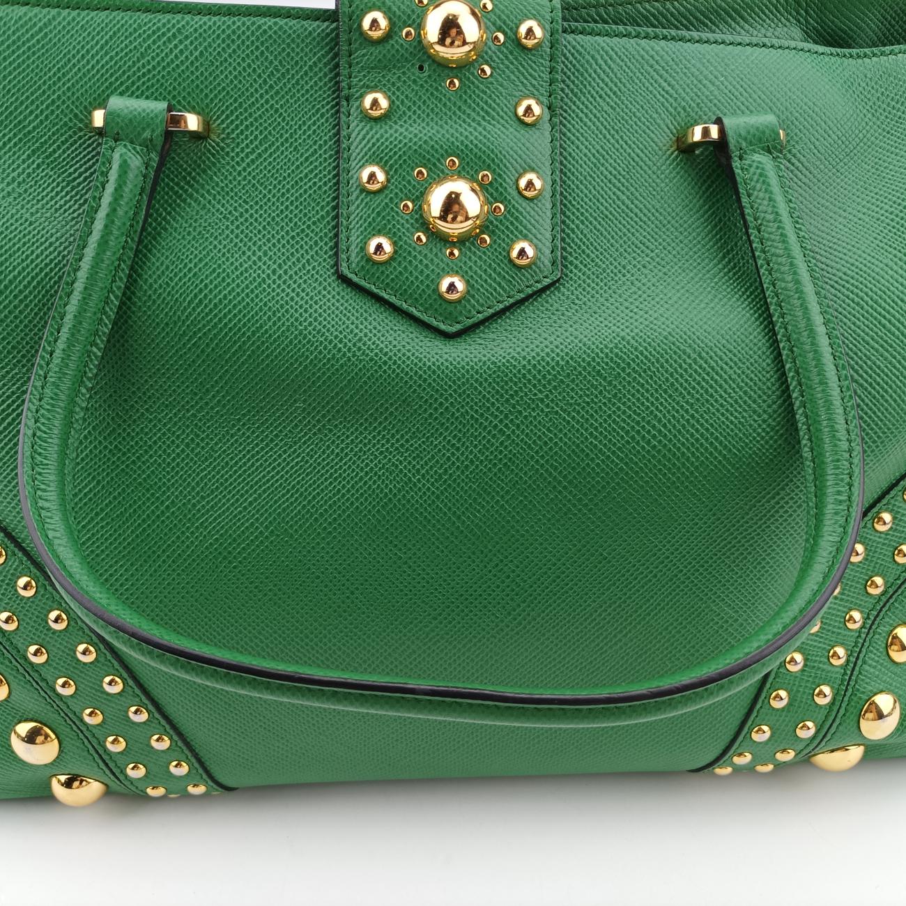 Cuir Studded Open PromenadeGreenSAFFIANO　LeatherBN27536 113プロムナード スタッズグリーンサフィアーノレザーBN27536 113