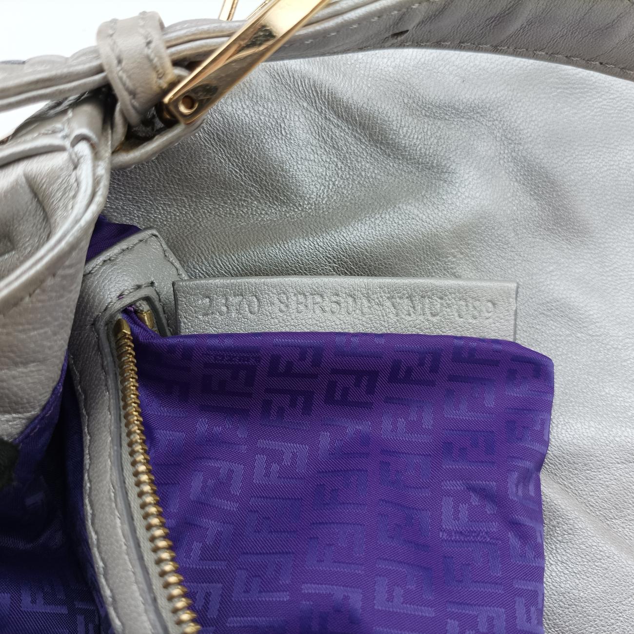 BAGUETTESilverLeather8BR6002370-8BR600-YMU-089マンマバケットシルバーレザー8BR6002370-8BR600-YMU-089