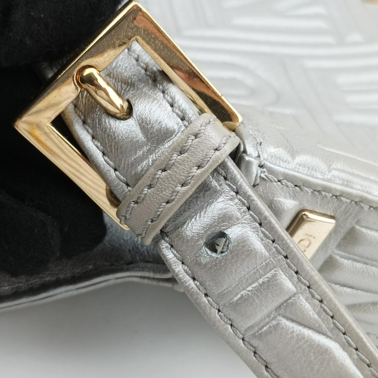 BAGUETTESilverLeather8BR6002370-8BR600-YMU-089マンマバケットシルバーレザー8BR6002370-8BR600-YMU-089