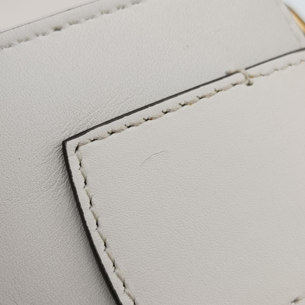Broadway Pearl BeeWhiteLeather453778A021620502ブロードウェイ パール ビーホワイトレザー453778A021620502