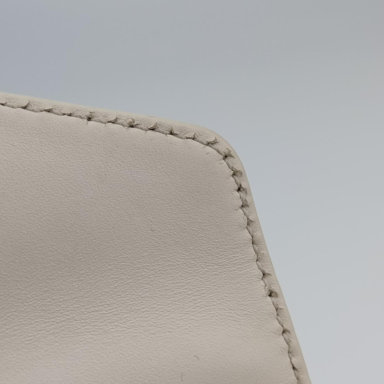 Broadway Pearl BeeWhiteLeather453778A021620502ブロードウェイ パール ビーホワイトレザー453778A021620502
