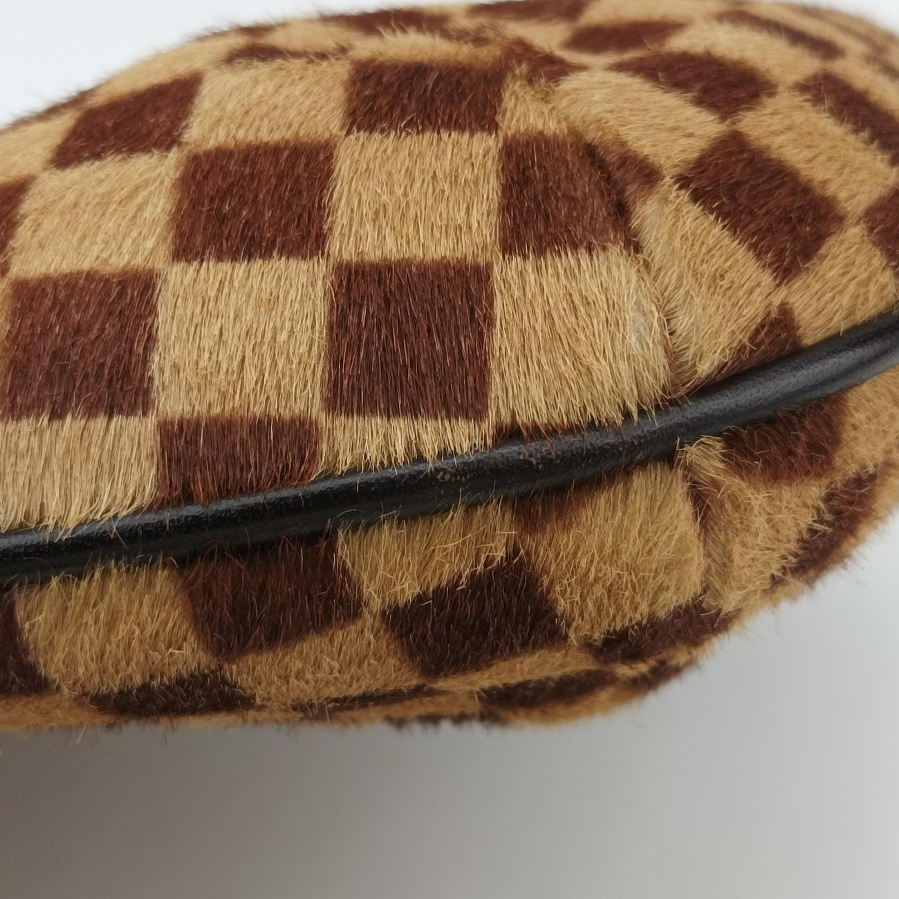 Damier SauvageBrown×BeigePonyhairM92132Lot number unknownダミエソバージュブラウン×ベージュハラコM92132製番不明