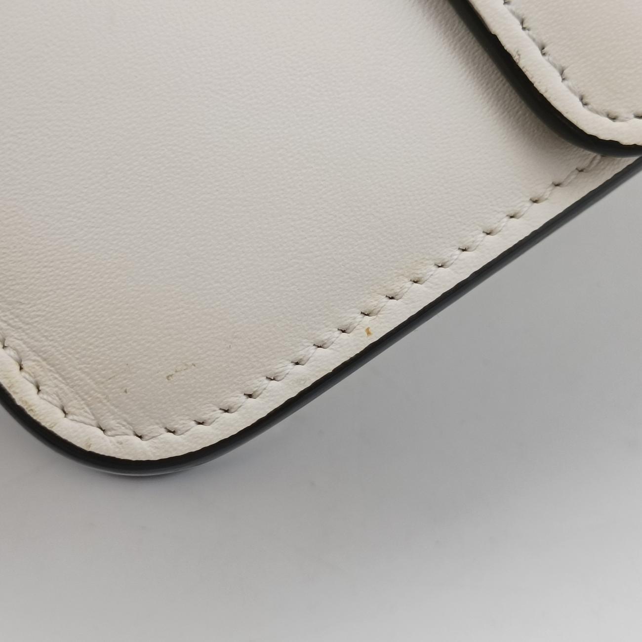 FabIvoryLeather8BT3268BT326 AAIW 209.0189ファブアイボリーレザー8BT3268BT326 AAIW 209.0189