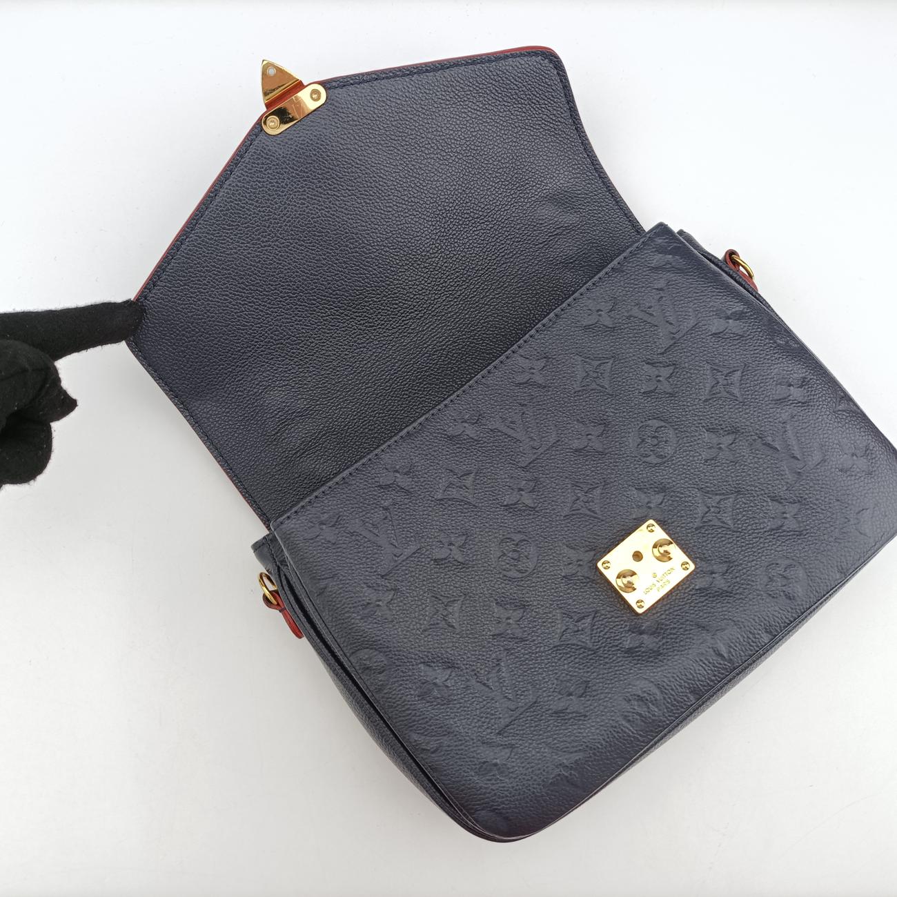 Pochette MeTIS MMNavy x Marine RougeMonogram EmpreinteM44071GI3169ポシェットメティスMMネイビー x マリーヌルージュモノグラム アンプラントM44071GI3169