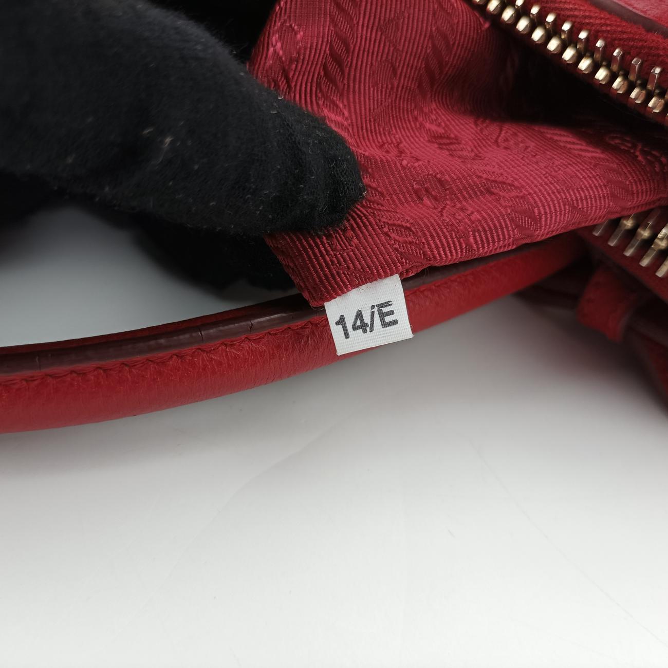 Quill Frame FuocoRedSAFFIANO LeatherBN256914/Eクイルフレーム フオコ　レッドサフィアーノレザーBN256914/E
