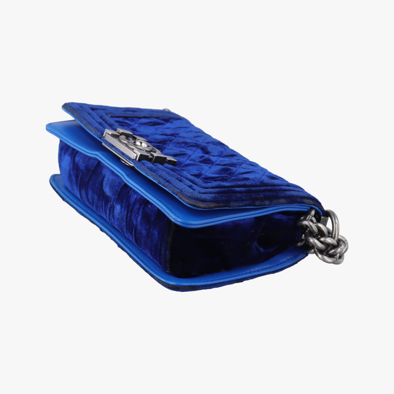 BOY CHANELBluevelourA6741617333798ボーイシャネルブルーベロアA6741617333798
