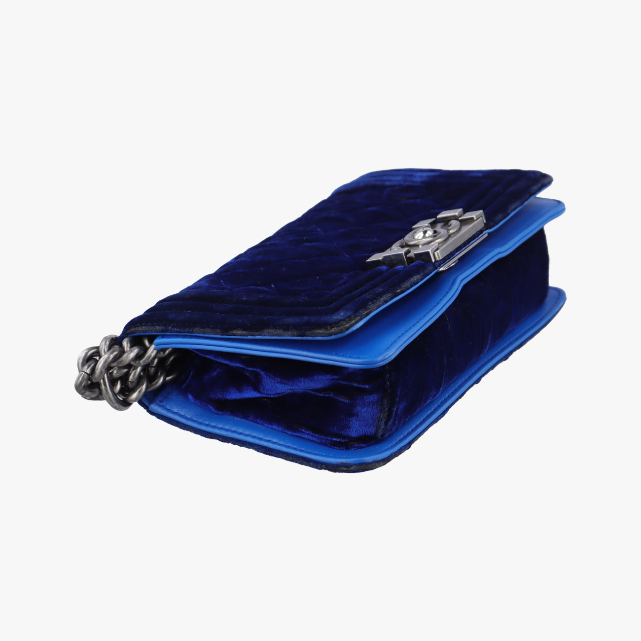 BOY CHANELBluevelourA6741617333798ボーイシャネルブルーベロアA6741617333798