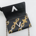 Chain Flower Print Twist Chain WalletGold x White x BlackEpiM67226SP5125チェーンフラワープリントツイストチェーンウォレットゴールド×ホワイト×ブラックエピM67226SP5125