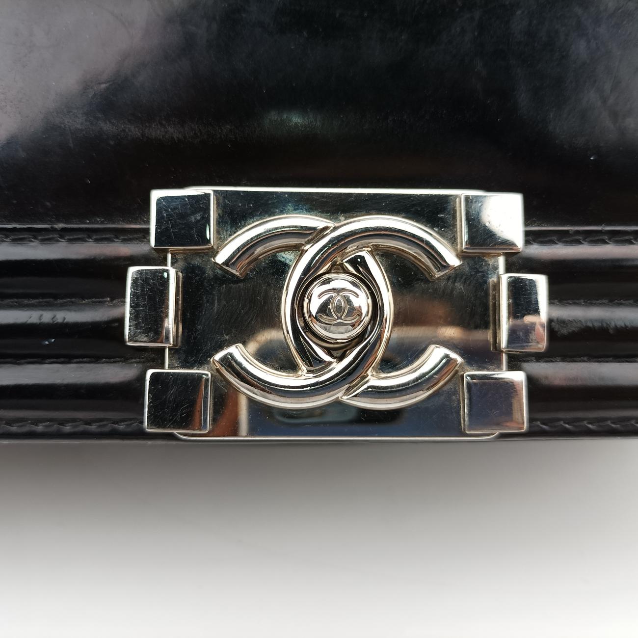 BOY CHANELBlackPatentA6701817002801ボーイシャネルブラックパテントA6701817002801