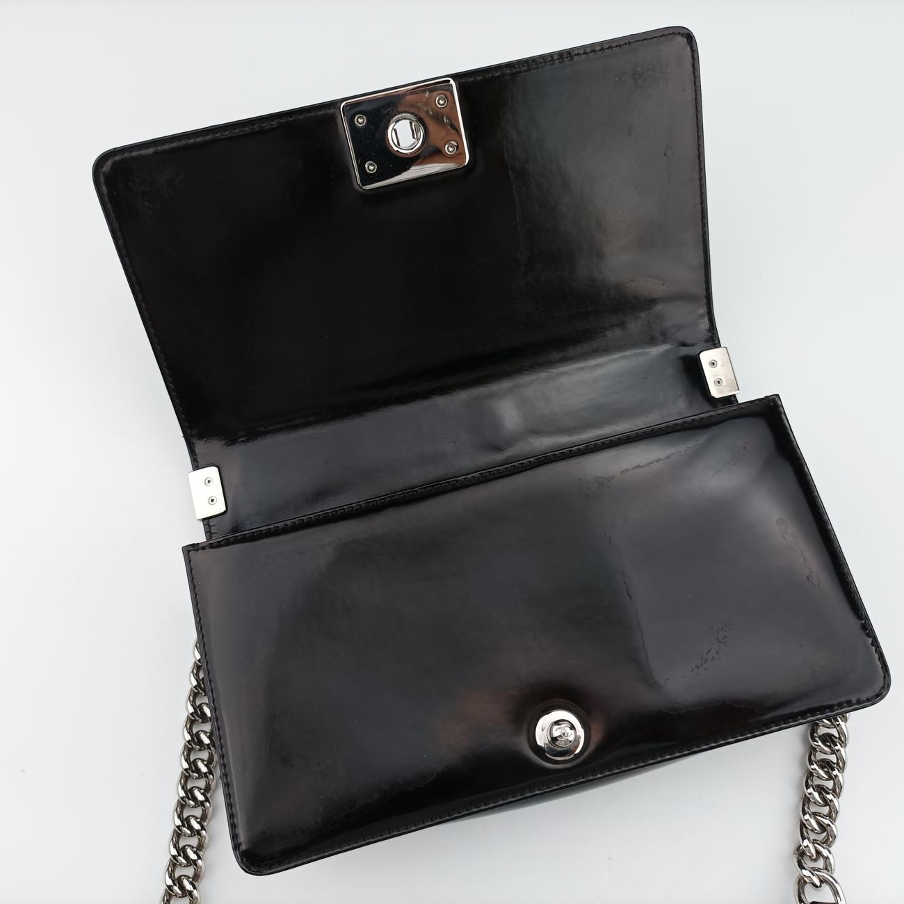 BOY CHANELBlackPatentA6701817002801ボーイシャネルブラックパテントA6701817002801