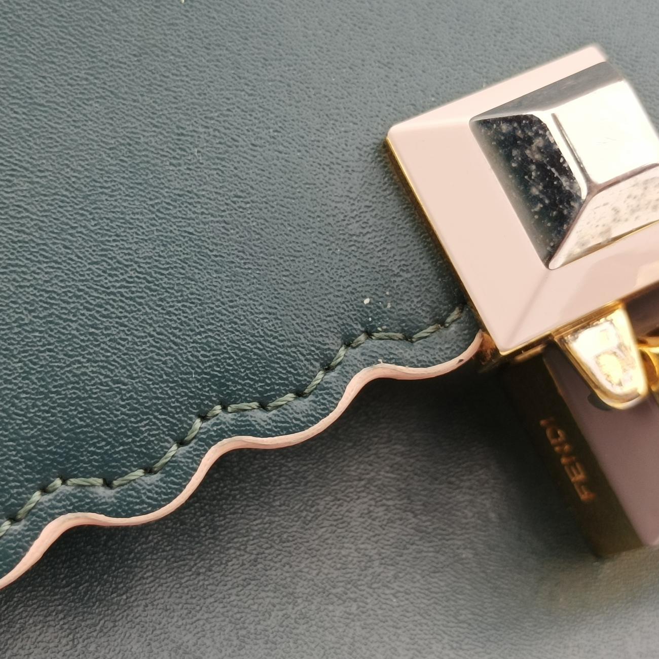 studded Kan IGreenLeather8M03818M0381 A18Q 189.0189スタッズ キャナイグリーンレザー8M03818M0381 A18Q 189.0189