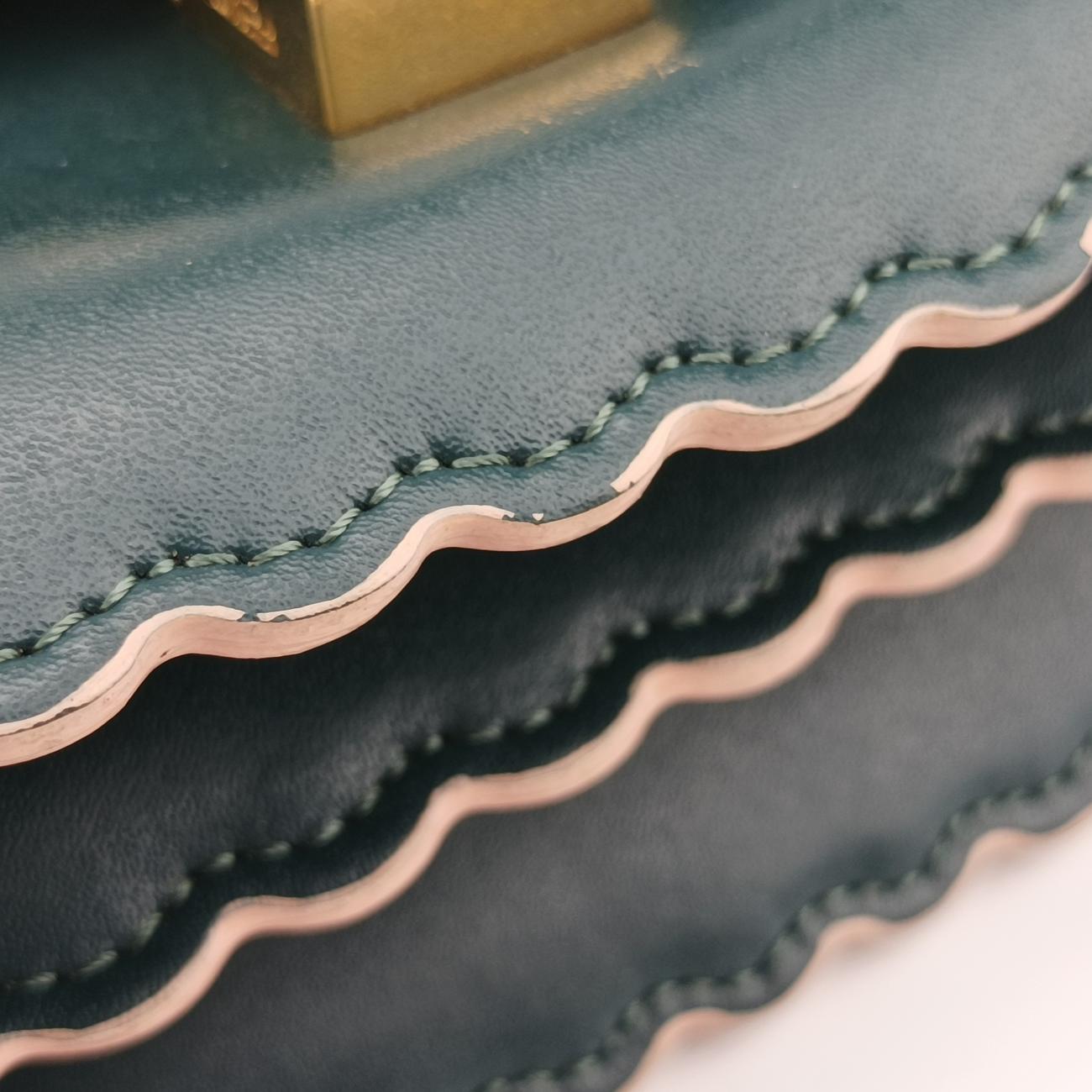 studded Kan IGreenLeather8M03818M0381 A18Q 189.0189スタッズ キャナイグリーンレザー8M03818M0381 A18Q 189.0189