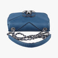 Chevron Caviar Small CC FlapBlueleatherA9377323779045シェブロンキャビアスモールCCフラップブルーレザーA9377323779045