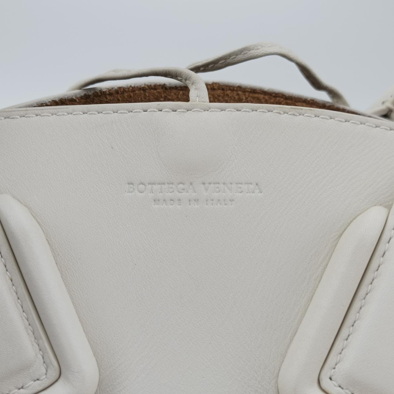 Small basketWhiteLeatherICチップスモール バスケットホワイトレザーICチップ
