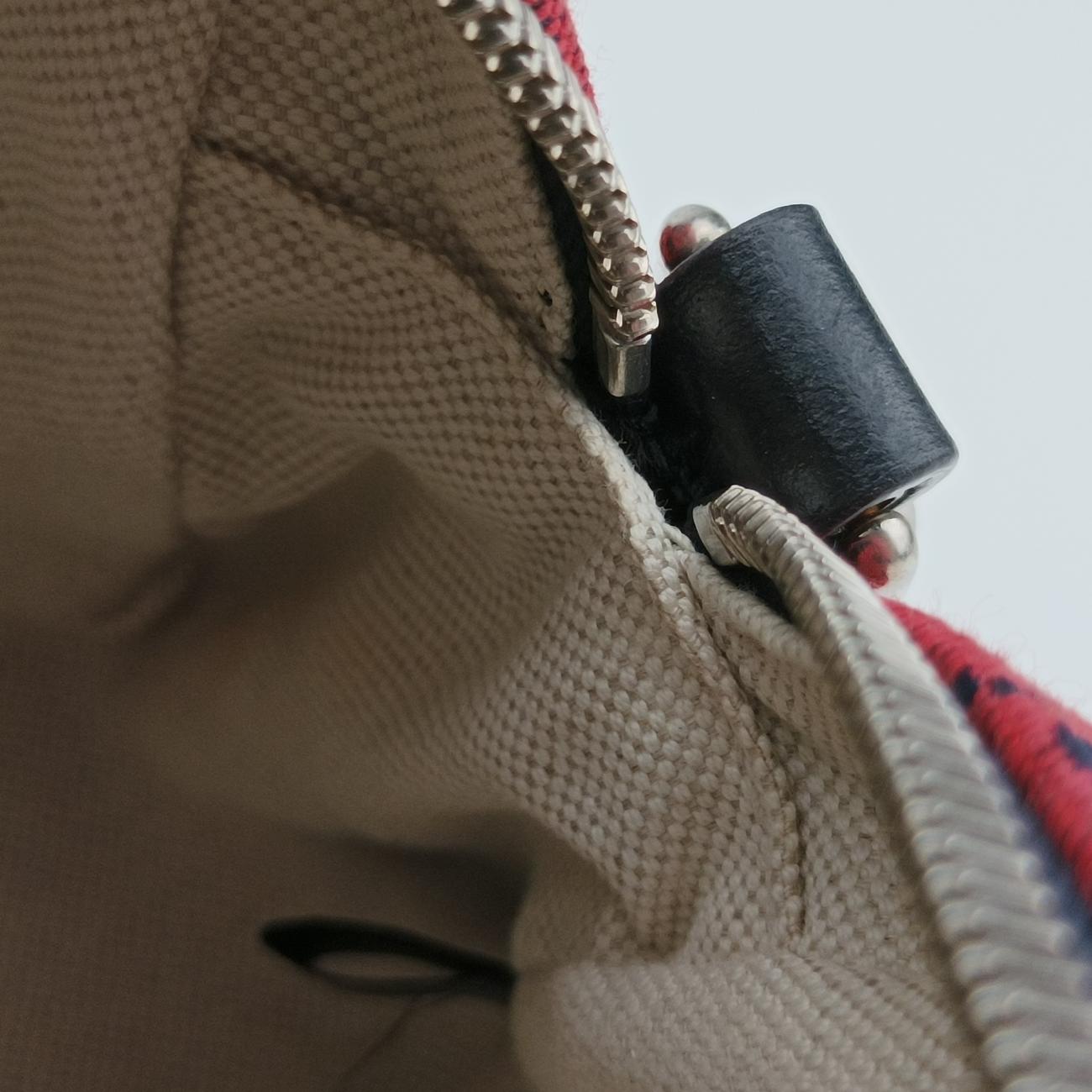 GG MarmontRed×Blackcanvas447632I034712615GGマーモントレッド×ブラックキャンバス447632I034712615