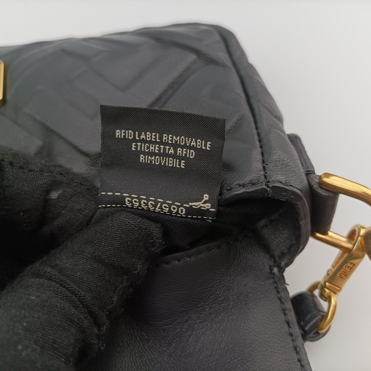 BAGUETTEBlackLeather8BS0178BS017.A72V.209.8321マンマバケットブラックレザー8BS0178BS017.A72V.209.8321