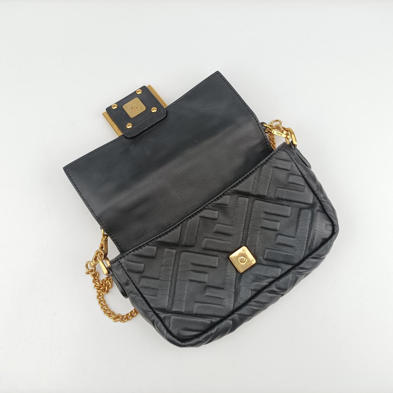 BAGUETTEBlackLeather8BS0178BS017.A72V.209.8321マンマバケットブラックレザー8BS0178BS017.A72V.209.8321