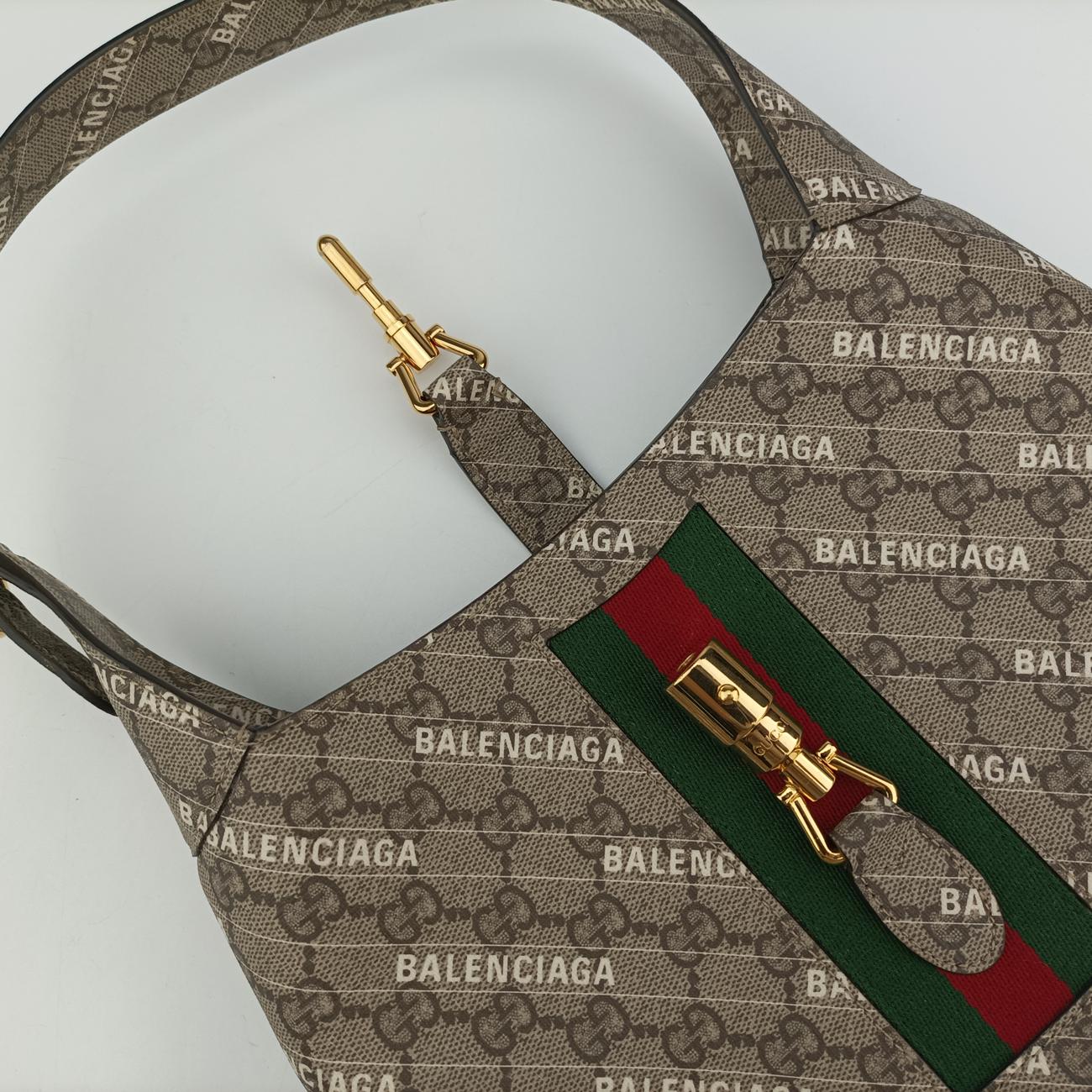 Balenciaga collaboration The Hacker Project Jackie 1961beige×red×greenPVC coated canvas636706A036622156バレンシアガ コラボ ザ ハッカー プロジェクト ジャッキー 1961ベージュ×レッド×グリーンPVCコーティングキャンバス636706A036622156