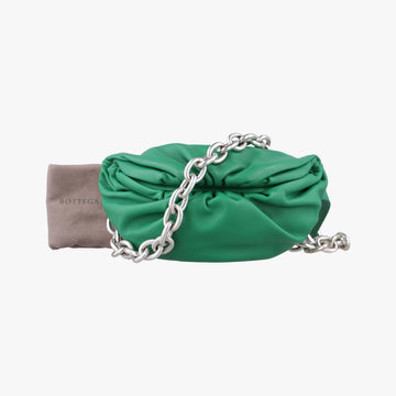 The Chain PouchGreenlambskinP01811498Xザ チェーン ポーチグリーンラムスキンP01811498X