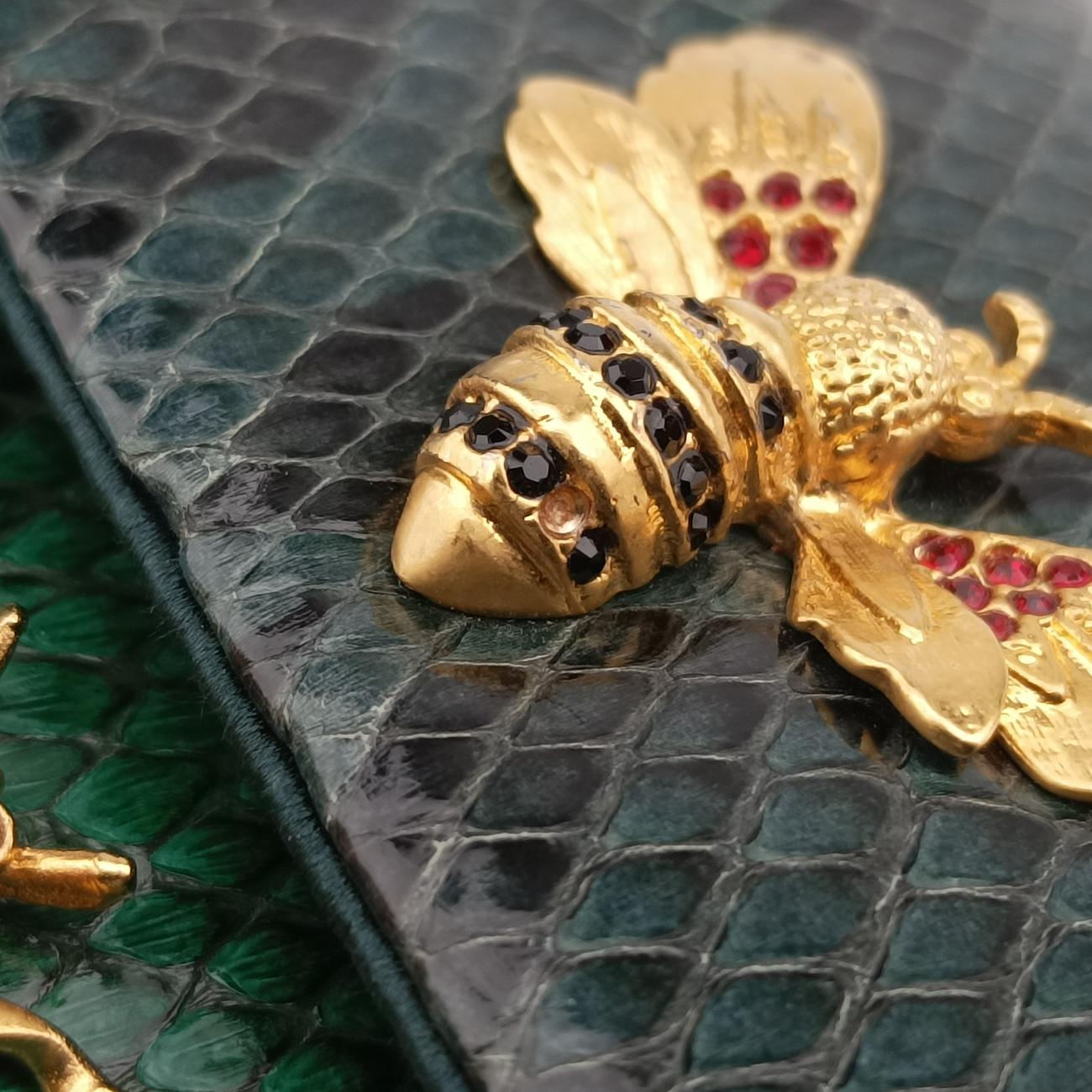 bee embellishmentGreensnakeskinビー エンベリッシュメントグリーンヘビ革