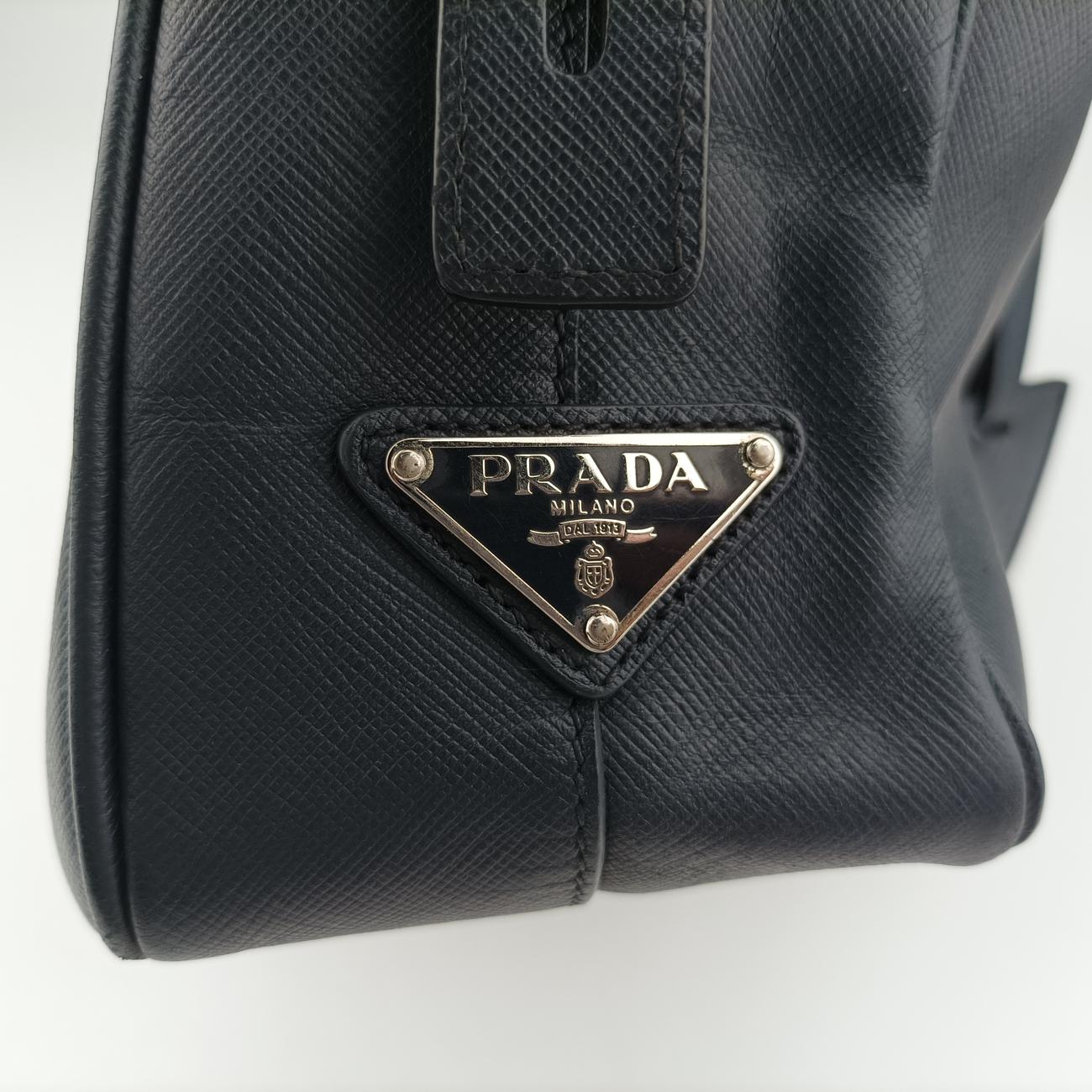 Classic Laptop briefcaseNavySAFFIANO LeatherVS030531/S 208ブリーフケース ビジネスネイビーサフィアーノレザーVS030531/S 208