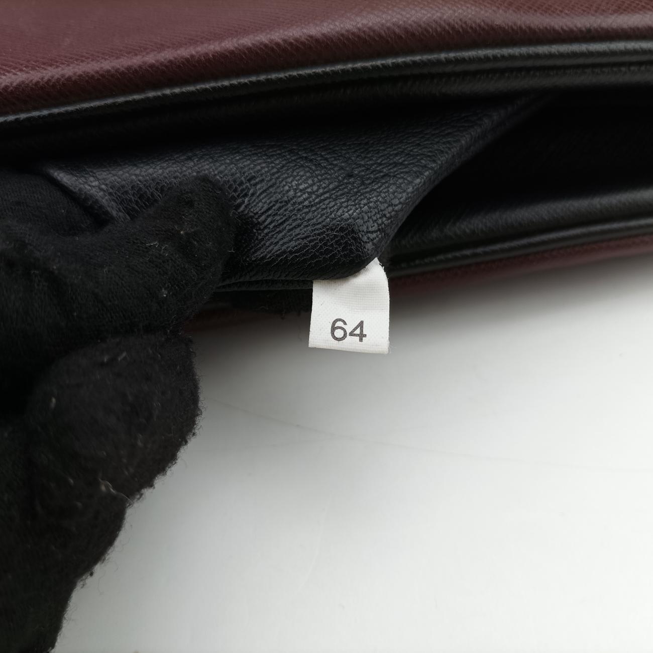 Bicolor BriefcaseMaroonxBlackSAFFIANO LeatherVS305M64バイカラーブリーフケースマルーン×ブラックサフィアーノレザーVS305M64