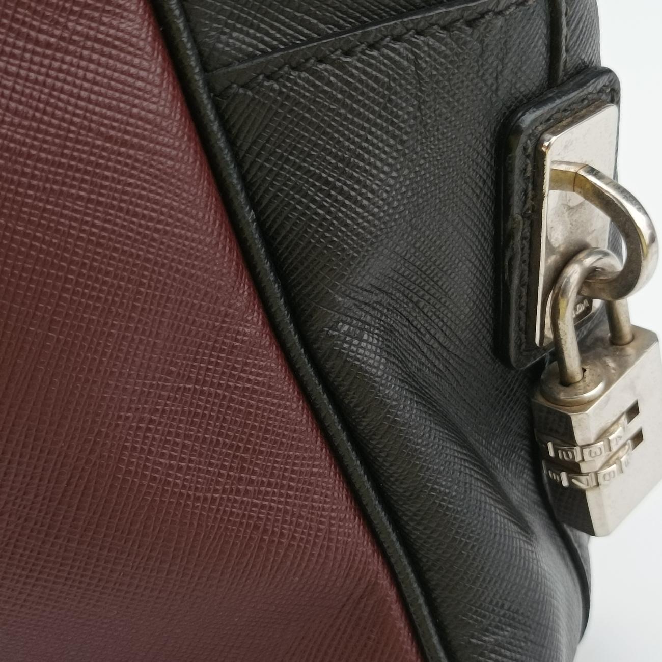 Bicolor BriefcaseMaroonxBlackSAFFIANO LeatherVS305M64バイカラーブリーフケースマルーン×ブラックサフィアーノレザーVS305M64