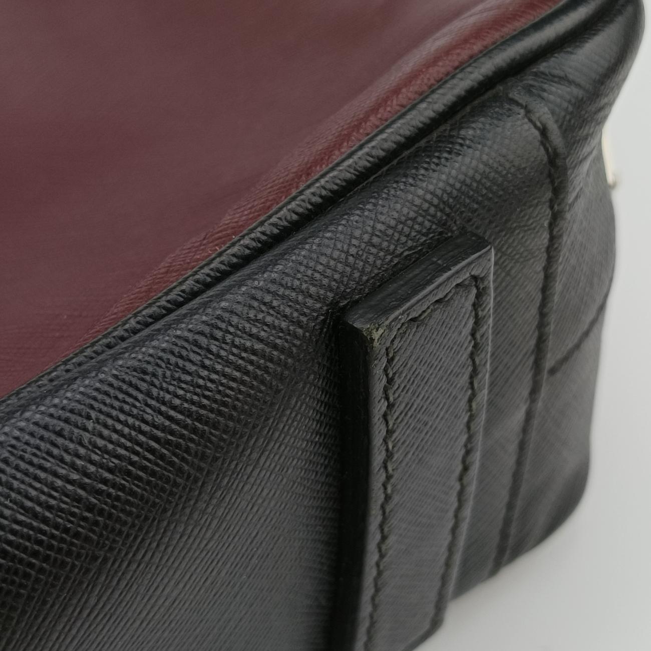 Bicolor BriefcaseMaroonxBlackSAFFIANO LeatherVS305M64バイカラーブリーフケースマルーン×ブラックサフィアーノレザーVS305M64