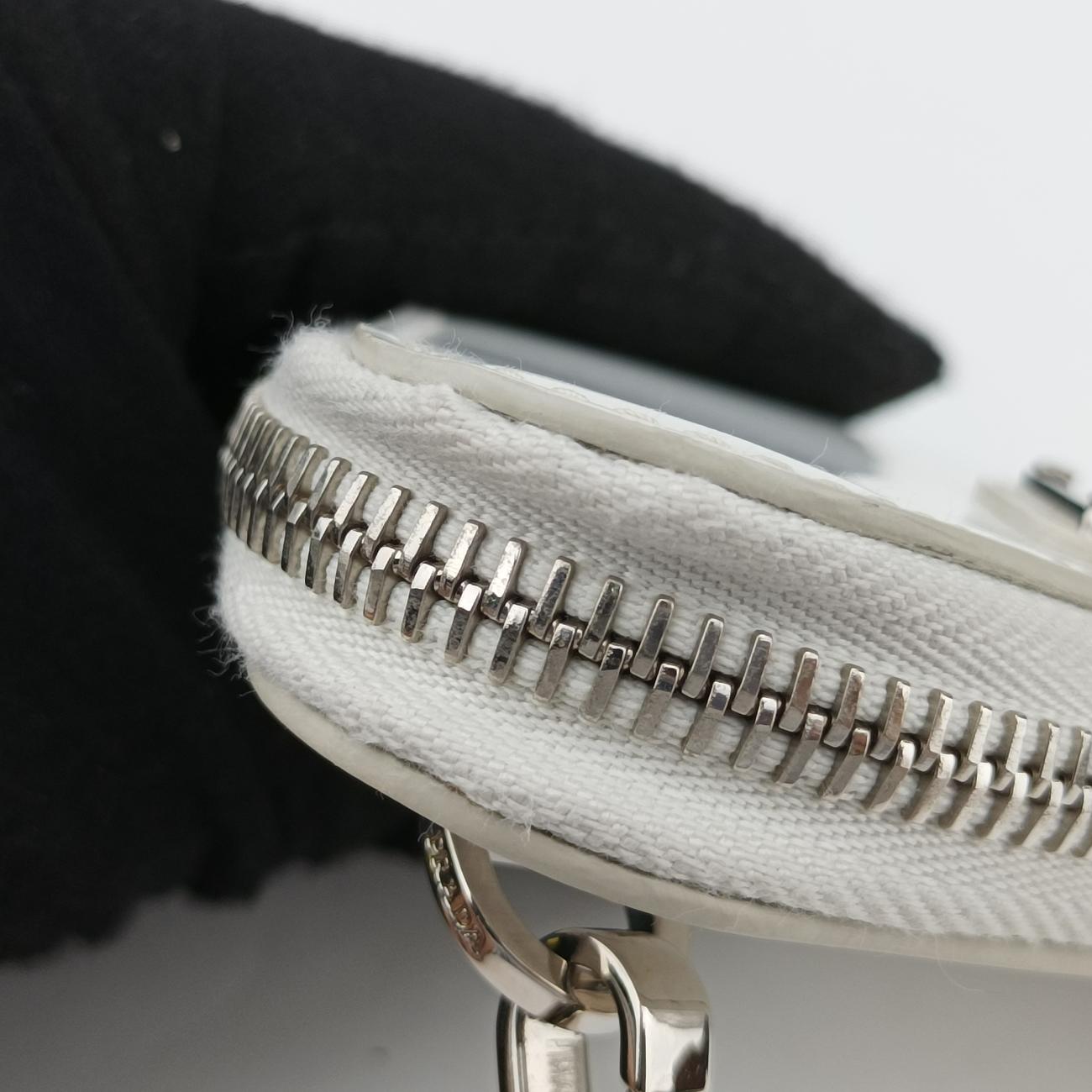 Triangle Chain PouchWhiteLeather230-Aトライアングル  チェーン ポーチホワイトレザー230-A