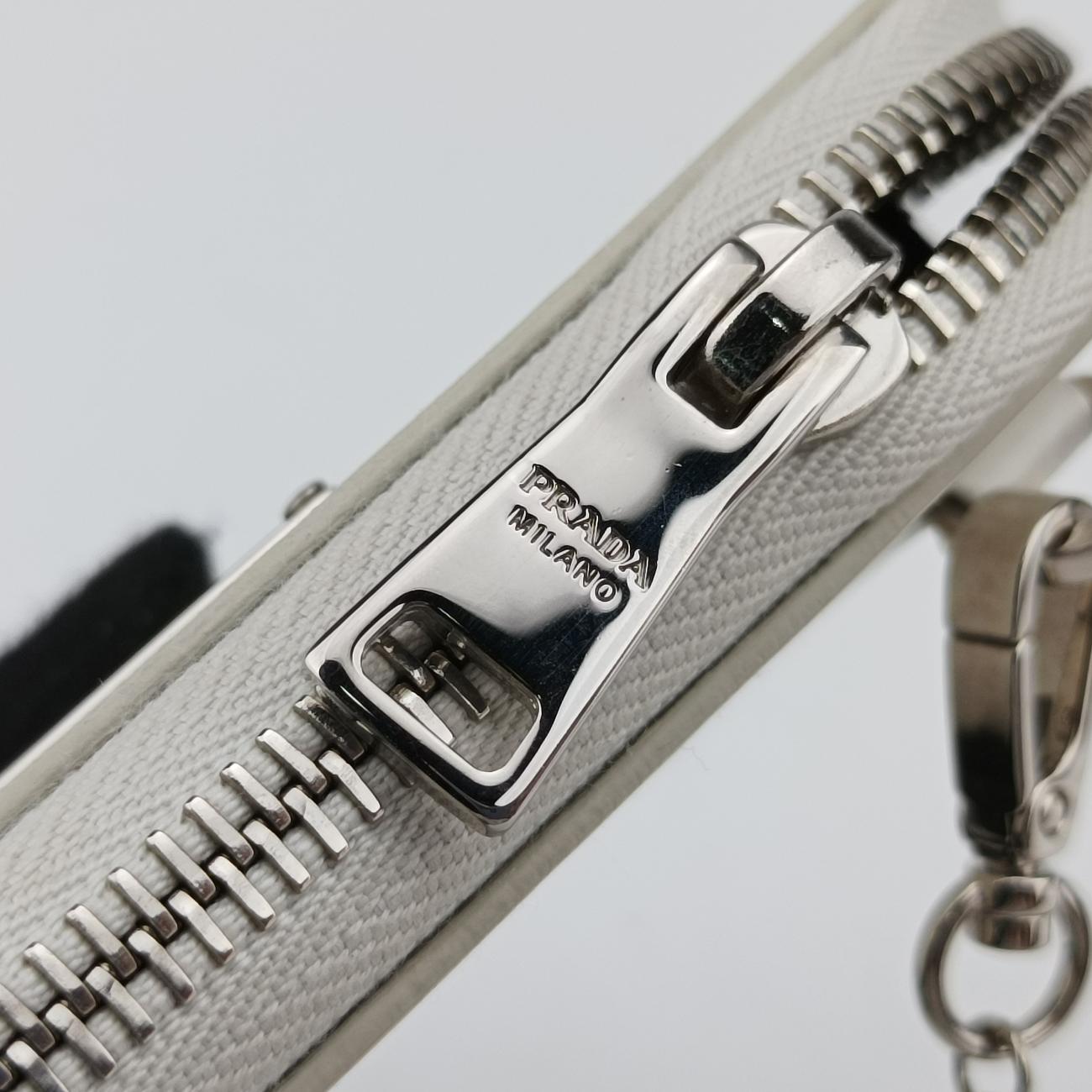 Triangle Chain PouchWhiteLeather230-Aトライアングル  チェーン ポーチホワイトレザー230-A
