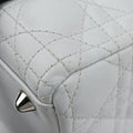 Lady DiorWhitelambskin16-BO-1101レディ ディオールホワイトラムスキン16-BO-1101