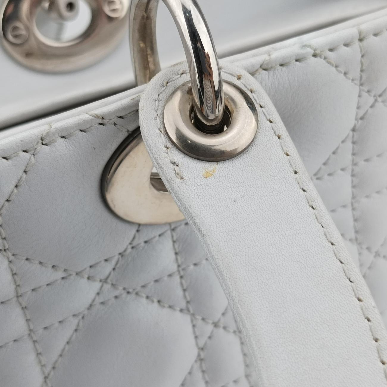 Lady DiorWhitelambskin16-BO-1101レディ ディオールホワイトラムスキン16-BO-1101