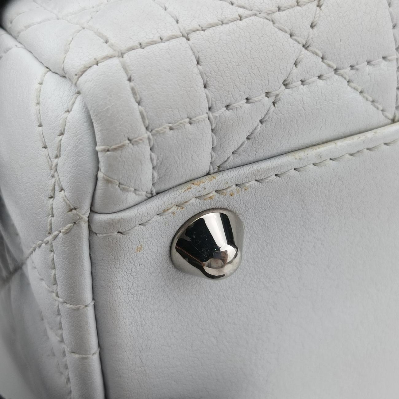 Lady DiorWhitelambskin16-BO-1101レディ ディオールホワイトラムスキン16-BO-1101