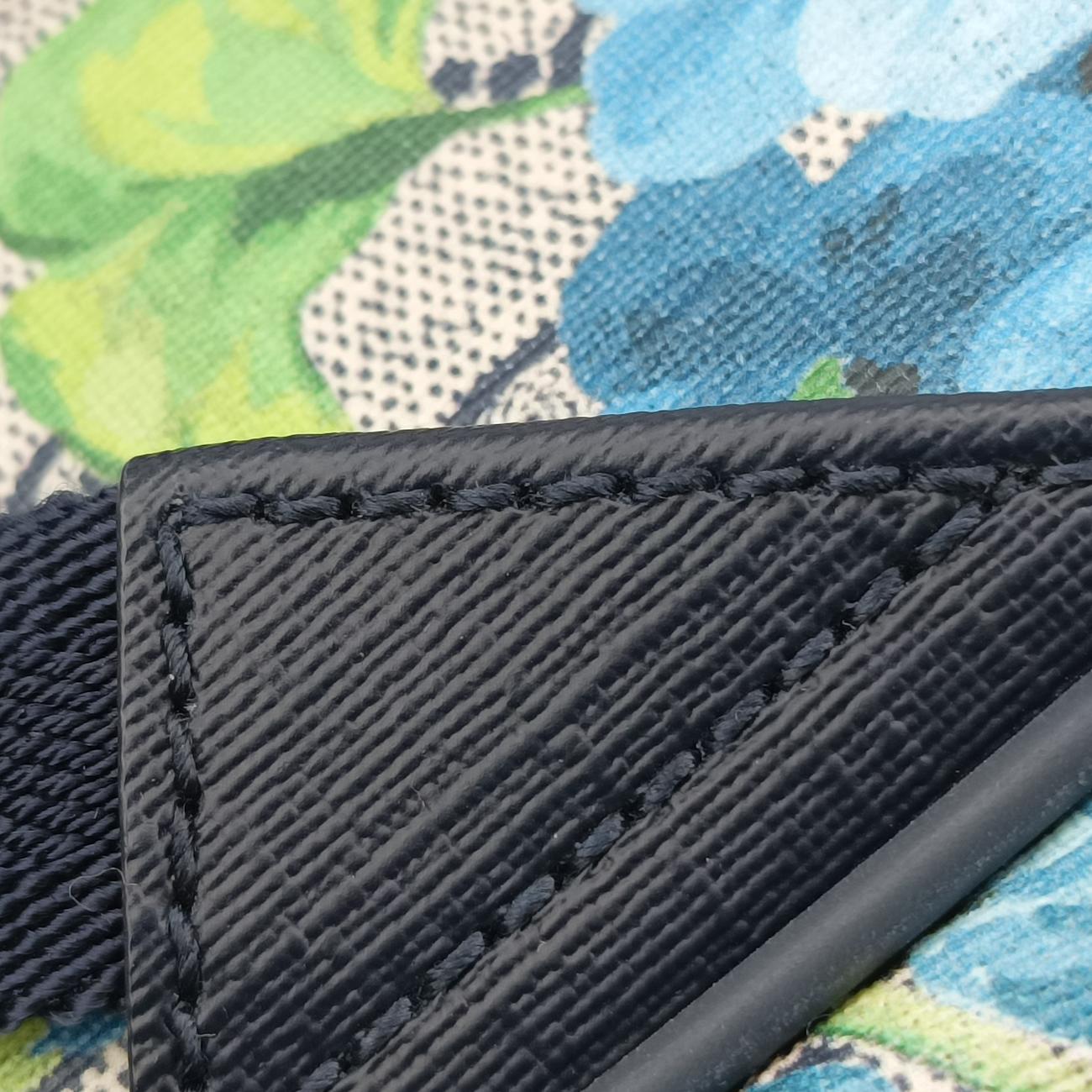 GG BloomsBeige x Navy x MulticolorPVC coated canvas546327G028482487GGブルームスベージュ×ネイビー×マルチカラーPVCコーティングキャンバス546327G028482487