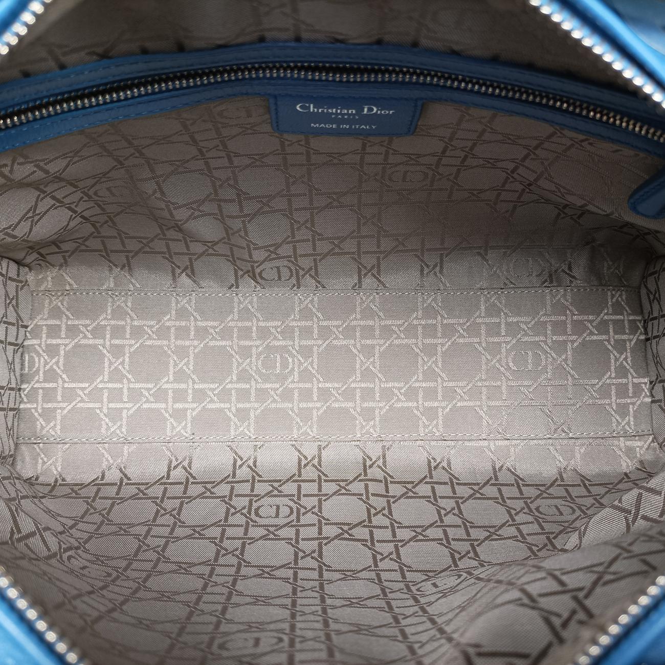 Lady DiorBluelambskin16-BO-0154レディディオールブルーラムスキン16-BO-0154