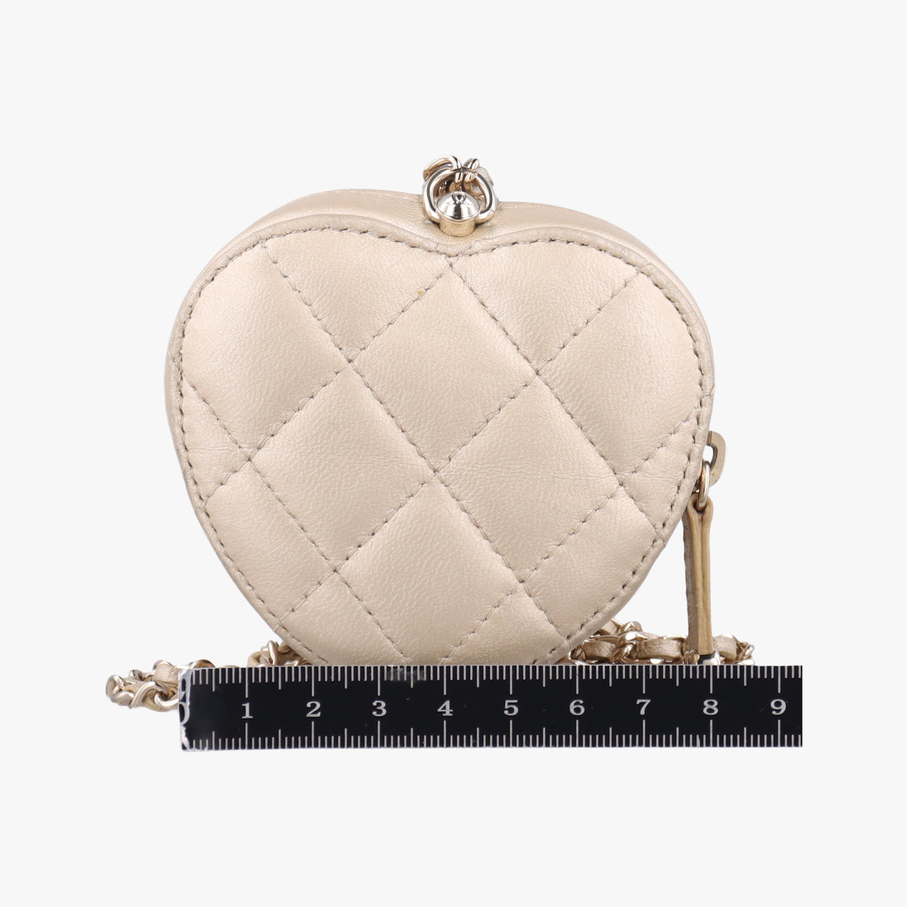 Matelasse Heart Arm Coin PurseGoldenlambskinAP278332050483ハート アーム マトラッセゴールドラムスキンAP278332050483