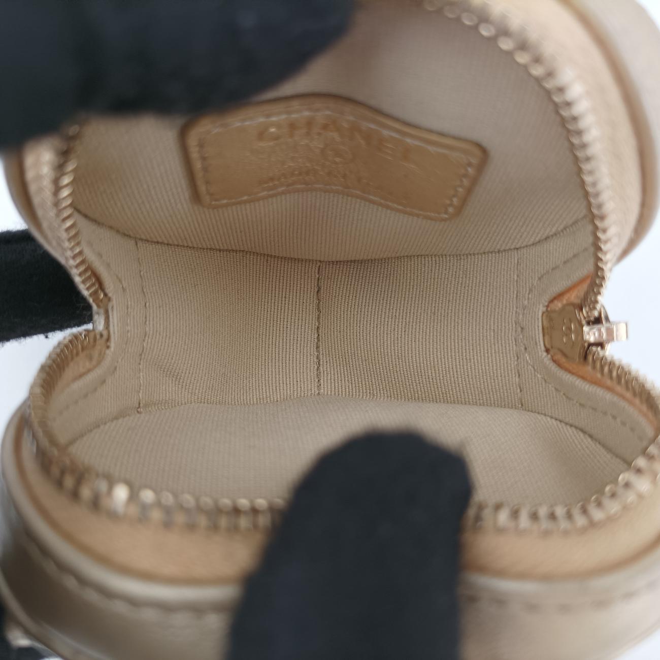Matelasse Heart Arm Coin PurseGoldenlambskinAP278332050483ハート アーム マトラッセゴールドラムスキンAP278332050483